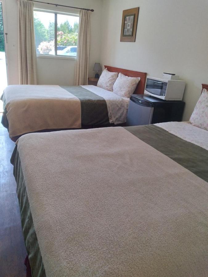 Dolphin Motel Tofino Extérieur photo