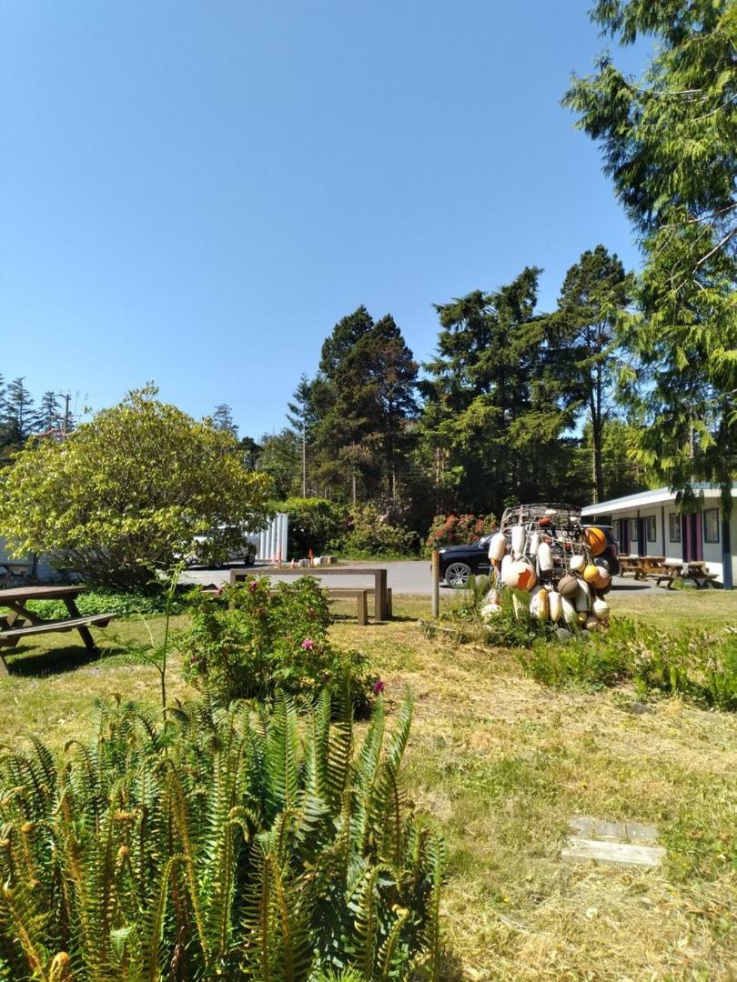 Dolphin Motel Tofino Extérieur photo